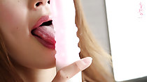 Licking vibrator