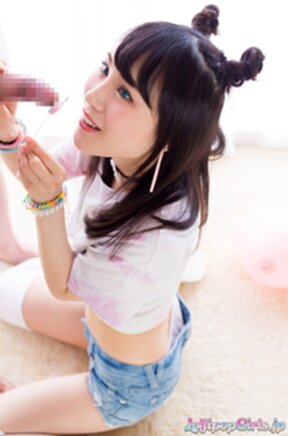 Kitagawa Yuzu licking lolipop and cock and cum from her fingers