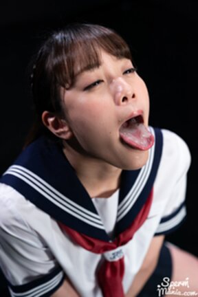 Kogal Komatsu Aya in uniform on her knees receiving cum in mouth